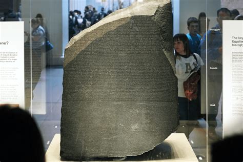 Rosetta Stone - Unlock the Secrets of Ancient Languages With This Engaging Digital Tutor!